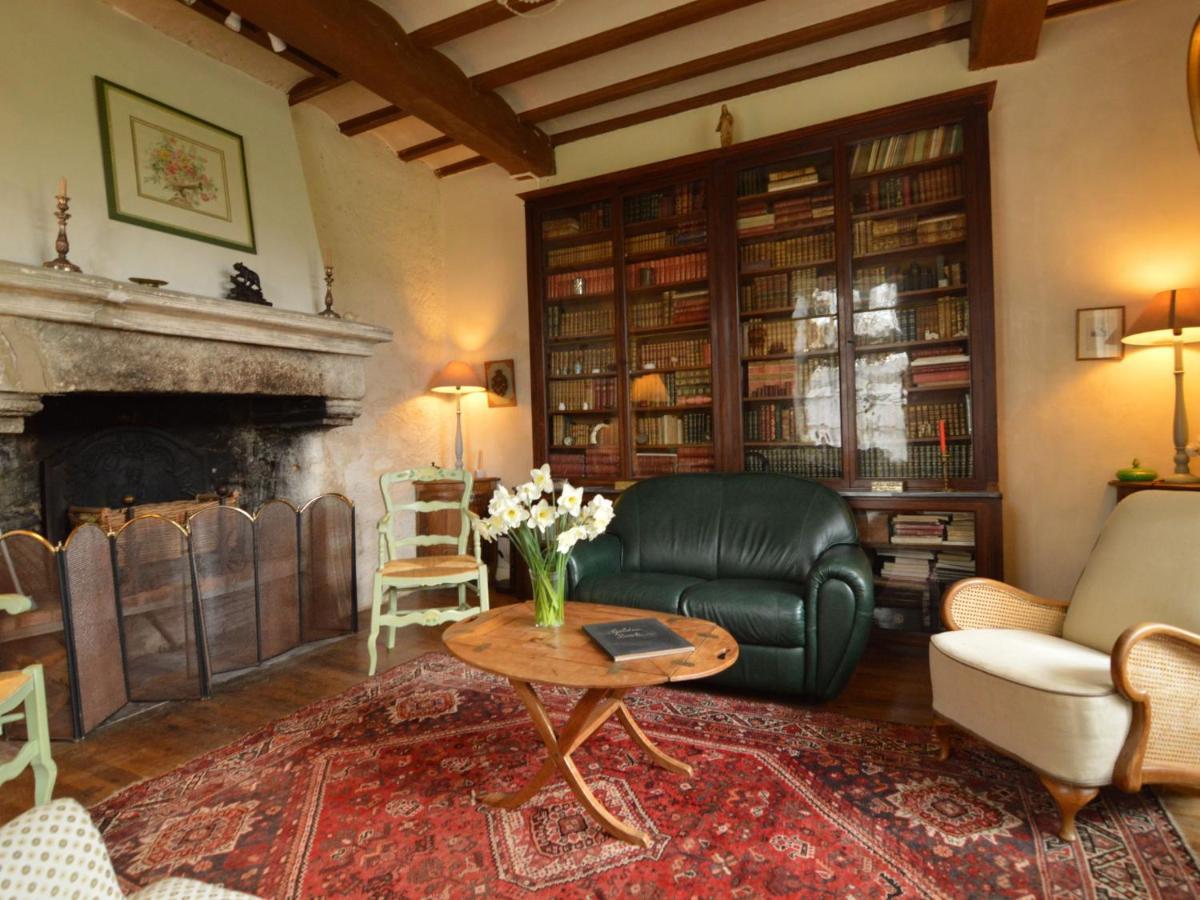 Magnificent Holiday Home With Pool Saint-Paul-du-Bois Стая снимка