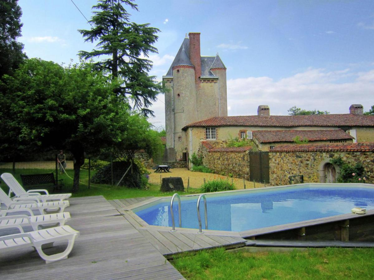 Magnificent Holiday Home With Pool Saint-Paul-du-Bois Стая снимка